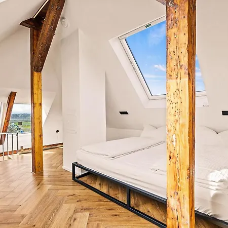 Maisonette-Wohnung Mit Freigelegtem Fachwerk Meckenbeuren Exterior photo