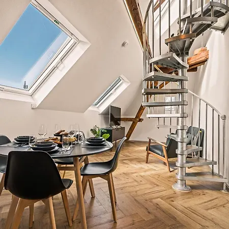 Maisonette-Wohnung Mit Freigelegtem Fachwerk Meckenbeuren Exterior photo