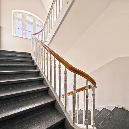 Maisonette-Wohnung Mit Freigelegtem Fachwerk Meckenbeuren Exterior photo
